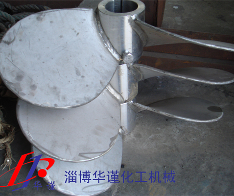 <p>     淄博华谨化工机械有限公司<br/> </p> <p>     前段时间，我们淄博华谨化工机械有限公司在给山东滨州某精细化工厂进行搅拌器改造项目中，利用J320B型高效宽叶轴流式搅拌器替代原来的开启涡轮式搅拌器，达到了显著的节能降耗效果，取得了圆满成功。 </p> <p>     案例情况介绍如下，客户的搅拌罐直径7.5米，高度十米，搅拌的物料是石灰浆乳液，固含量20%-25%。原来的搅拌器是采用两层窄桨叶开启涡轮搅拌，转速每分钟35转，配置45kw电机，运行电流一直在80A以上甚至超电流，原已减速机维修多次。我公司接手后，经过技术人员的谨慎设计，提出如下改造方案：搅拌器更换为两层宽叶轴流式J320B型搅拌器，直径略微加大，减速机更换齿轮减速机，转速调整为每分钟33转，电机利旧。在客户的信任和支持下，改造方案顺利实施。改造后设备正常运行的电流测量48A，物料增加最大也不超过52安。也就是说，目前配置的电机可以从原来的45Kw至少可以降到37Kw,而且还有很大的安全余量（＞30%）。计算节能效果35%，即运行的能耗降低了起码30%以上，大大节约了设备运行的成本。而且据客户反映物料的搅拌效果比原来的开启涡轮搅拌器的搅拌效果还要好。 </p> <p>     这个真实的案例充分反映了轴流式搅拌器J320B的节能情况。简单介绍一下这种轴流式搅拌器的形状特点。该轴流式搅拌器设计理念借鉴了国际上先进的轴流式搅拌器桨叶的特点，包括美国的A310桨叶，还有德国的一些搅拌器的特点，它采用了较宽大的叶片，成多段弧形曲线过渡结构，利用精密的模具，将三片宽大的叶片压制成相同特定的弧状流线形状，保证了三片桨叶的一致性也避免了桨叶的不平衡。从流体力学的角度，该流线型桨叶在保证将物料推动旋转起来的同时，大大减少了旋转运动所遇到的物流阻力，从而做到既能满足物料的搅拌效果，又能降耗节能。不论是对液体物料混合，还是固液浆料的混合、悬浮都能达到理想的搅拌效果。<br/> </p> <p>     当前的地球资源和社会环境，对环保要求越来越高，节能降耗刻不容缓。我们期待淄博华谨J320B节能型轴流式搅拌器的应用越来越广，为社会环保做出越来越多的贡献. </p> <p>     <br/> </p>